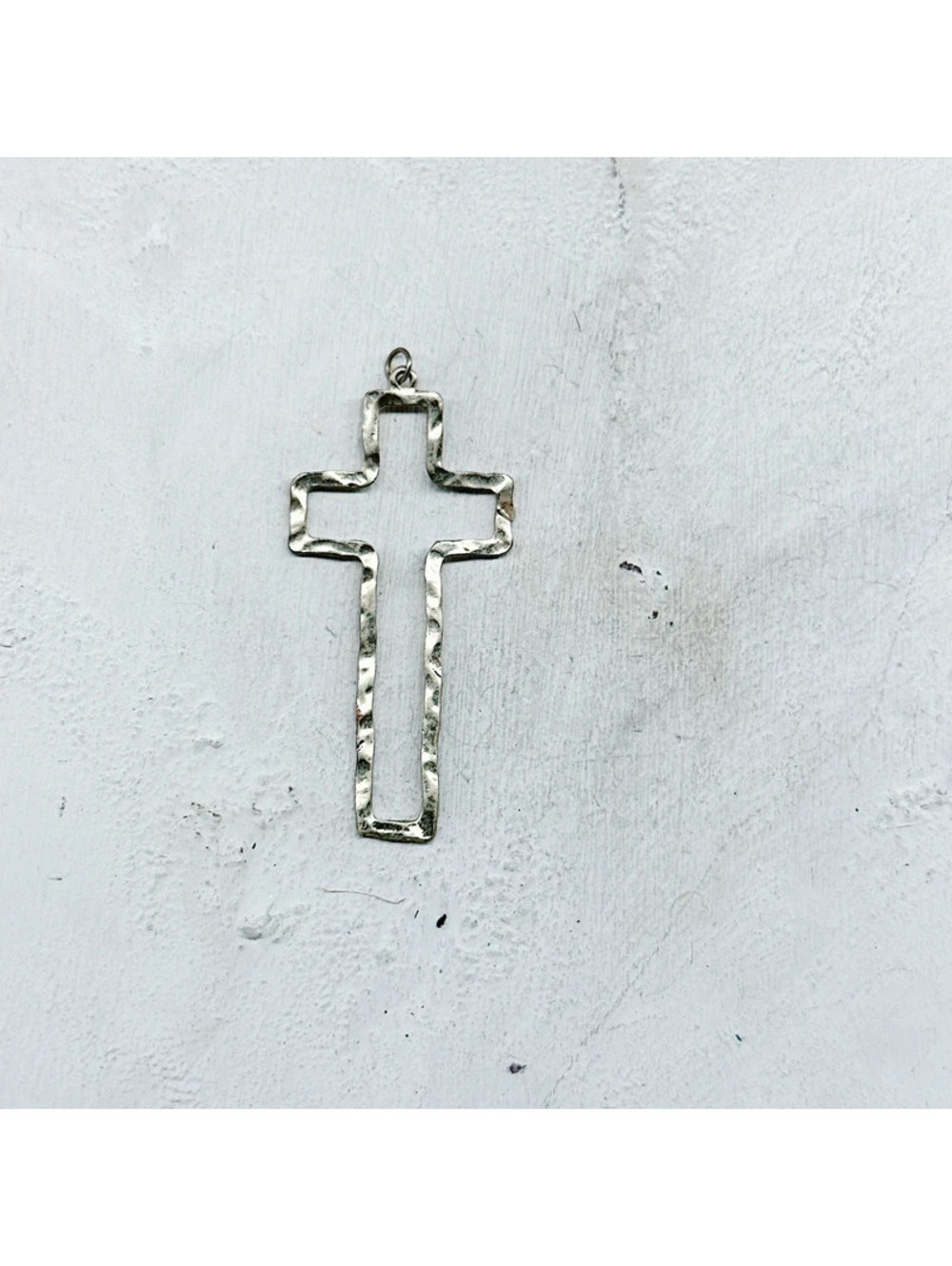 5288gc. Bronzetone Hammered Cross